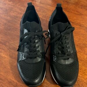 Micheal Kors sneakers